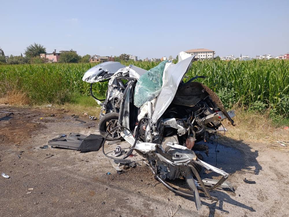 adanada tanker surucu dehseti yasatti kari koca yaralandi kamyon devrildi 1 1YynMiHz
