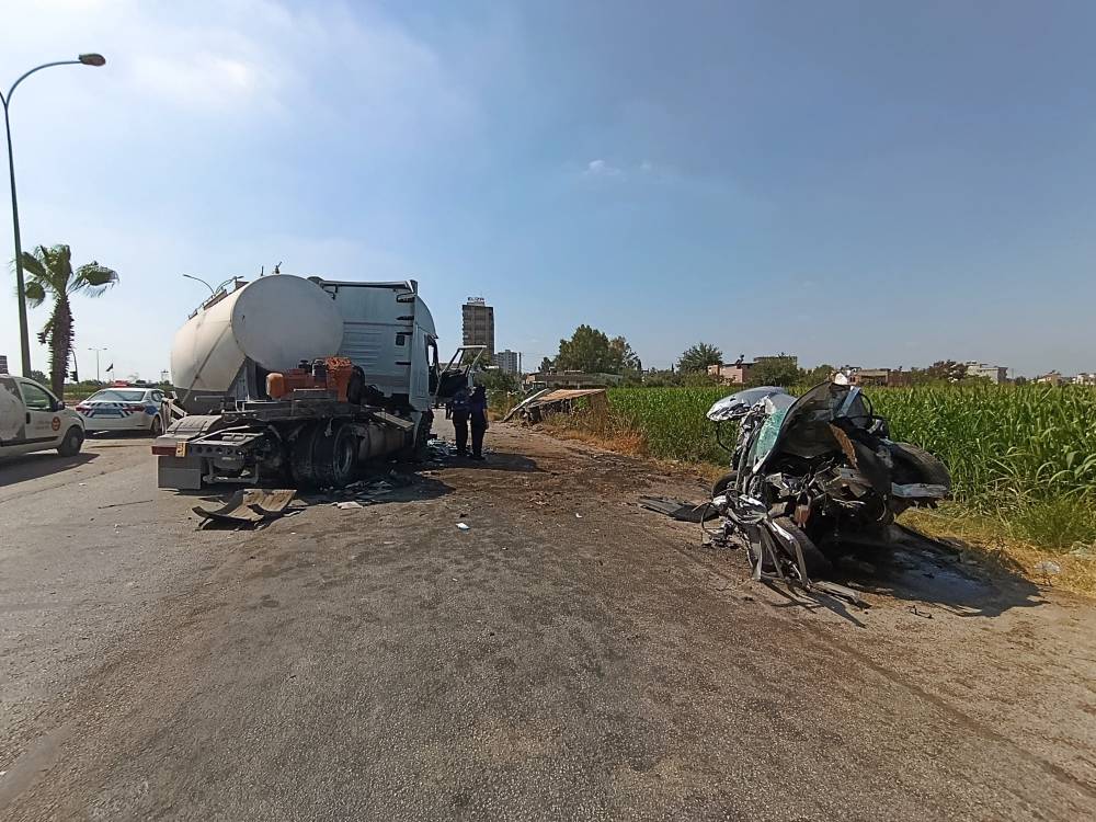 adanada tanker surucu dehseti yasatti kari koca yaralandi kamyon devrildi 2 6lRZ6AEK