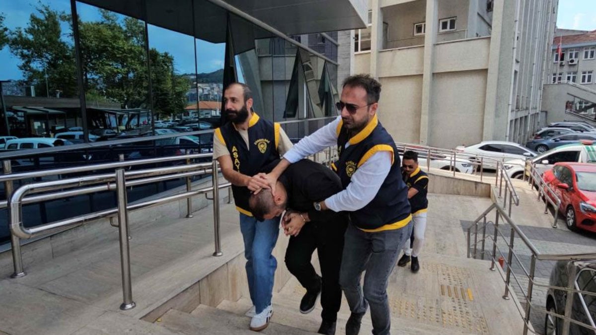 adiniz fetoye karisti yalanina dikkat milyonluk vurgun yaptilar 0 XWJuY6bf
