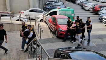 adiniz fetoye karisti yalanina dikkat milyonluk vurgun yaptilar 3q3zhbW5