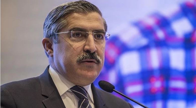 akpli isim adeta ates puskurdu agzina geleni soyledi C7n1mScl