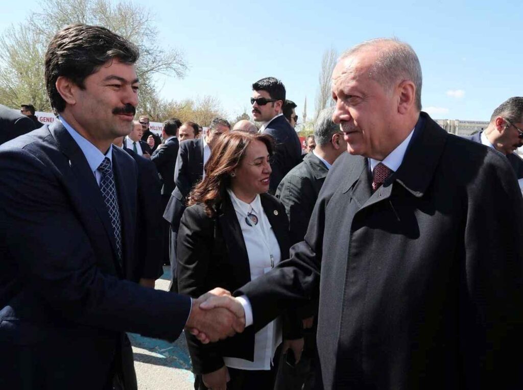 akpli vekilden cok konusulacak diploma aciklamasi savunmasi yok artik dedirtti i2nBsx7L