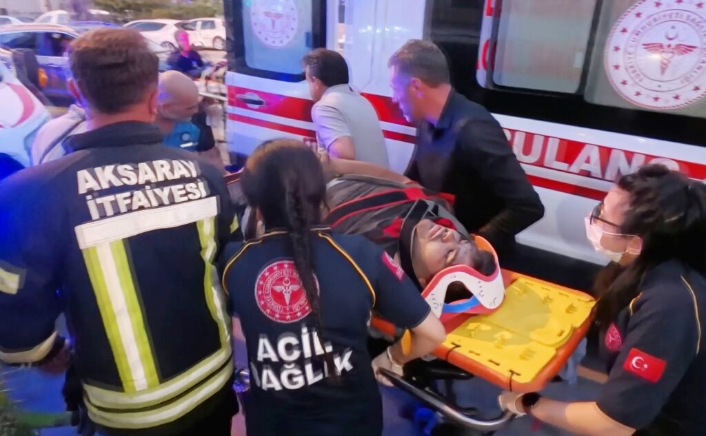 aksarayda asansor faciasi yaralilar var ARQqaXtF