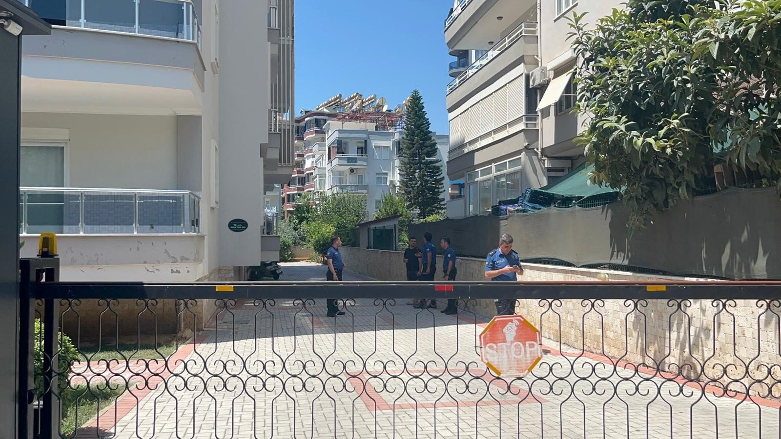 alanyada feci kaza klima montaji k busa dondu 3 EuDZ6LUC