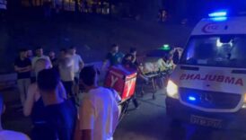 alkollu surucu kamyonete carpti taLPFk41