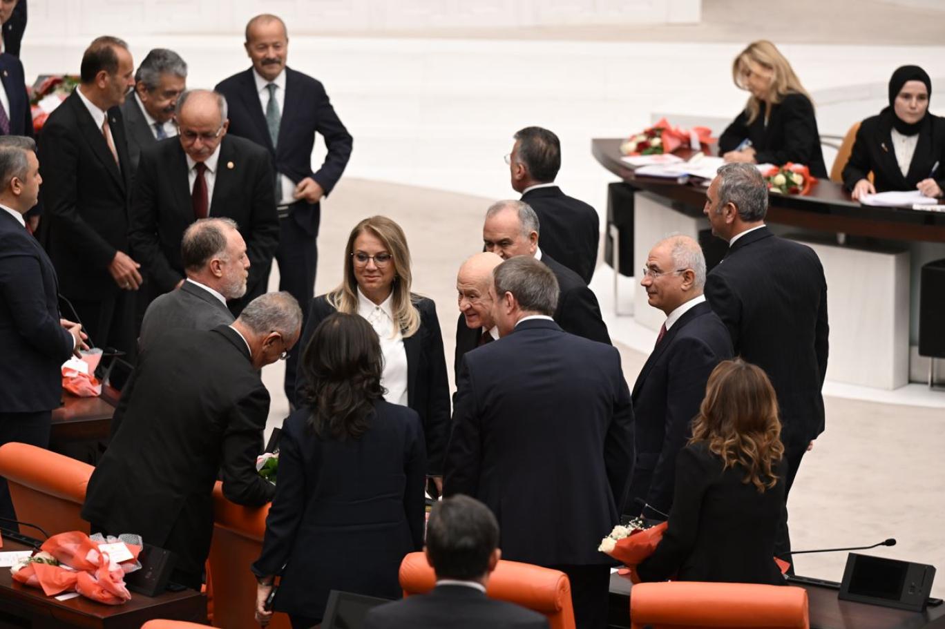ankara bu teklifi konusuyor akp ve mhpden sasirtan karar 2 zayUIzky