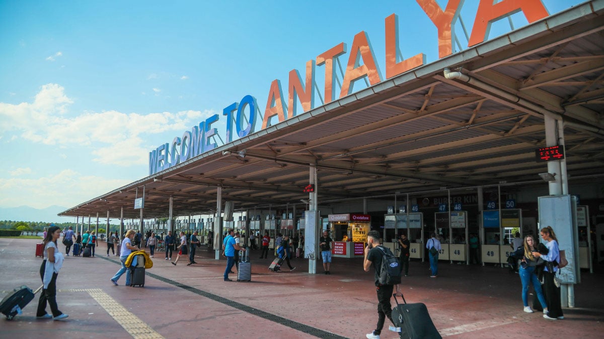antalya icin yeni hedef aciklamasi geldi 17 milyon turist 0