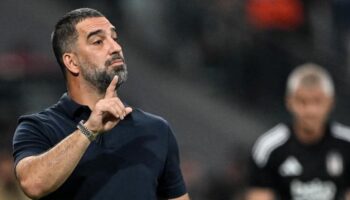 arda turan uzatma anlarinda yikildi 6rbMK7iP
