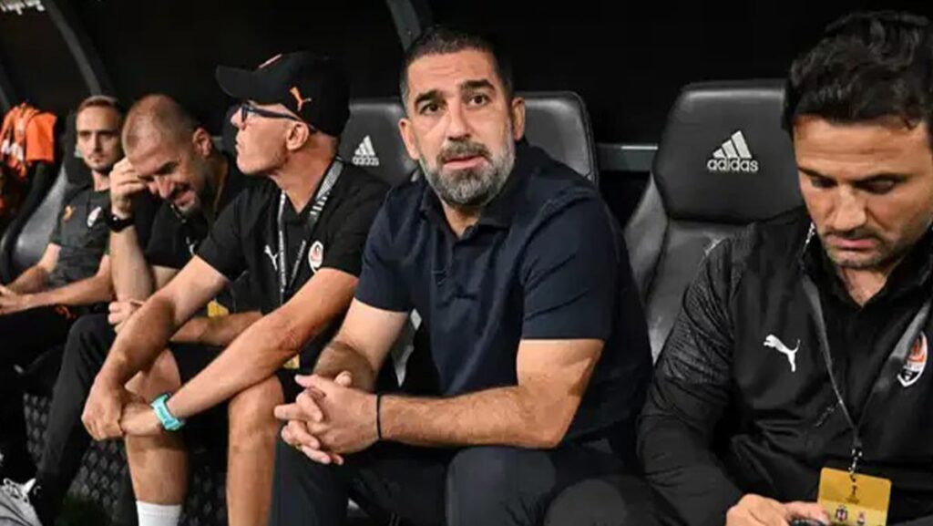 arda turanli shakhtara sok turu zora soktu Tu9V1dw4