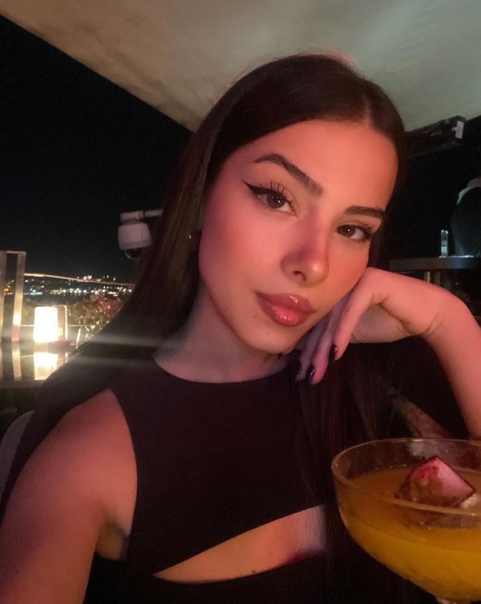 arka sokaklarin sulesi ecem oz askiyla tatilde dubalarda romantik anlar 18 R9iDuGkk