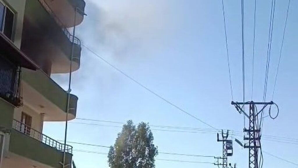 arsuzda korkutan yangin itfaiye zamanla yaristi XLYTQDyF
