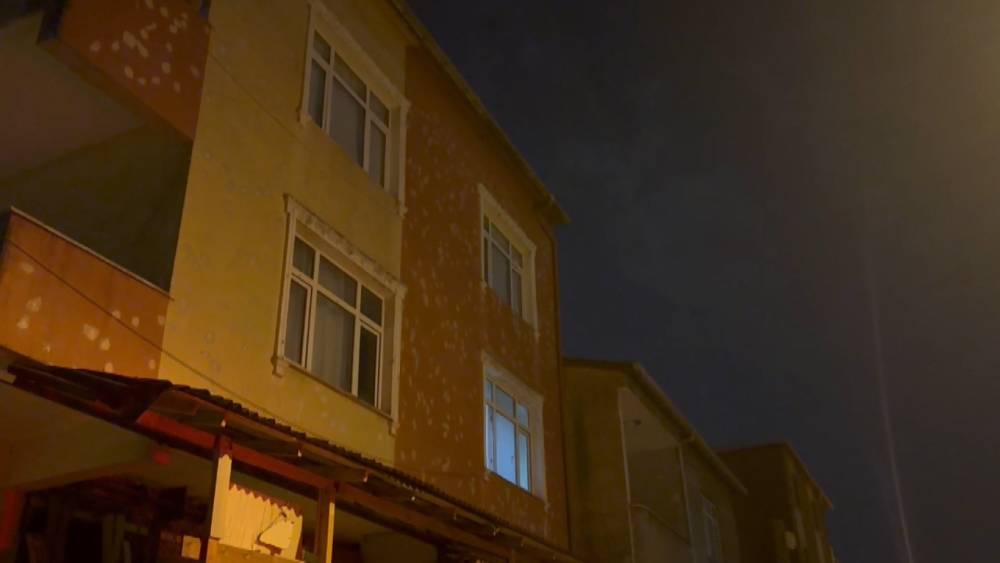 atasehirde kotu koku alarmi evde cansiz beden bulundu 1 hUcQTkeM