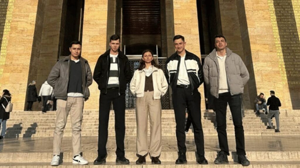 ataturkcu tegmenleri ihrac eden komutana kiyak jhqFgcz3