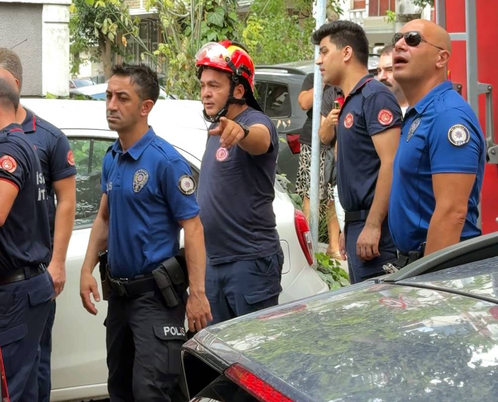 avcilarda polis ve itfaiye alarma gecti intihar sandilar gercek farkli cikti 4 gs1eNgUT