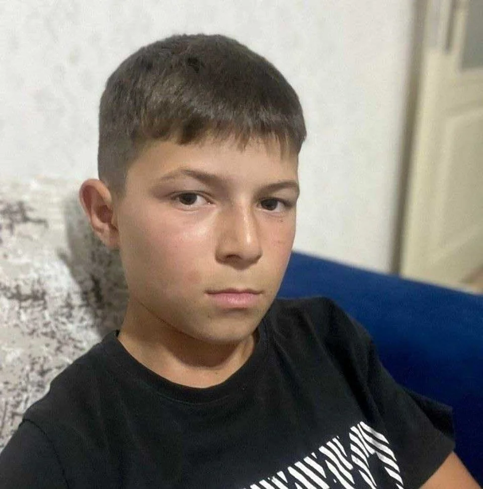baba ile 11 yasindaki ogluna bahcede suikast araclarina binince silahlar pes pese ateslendi 1 Riti4TeS