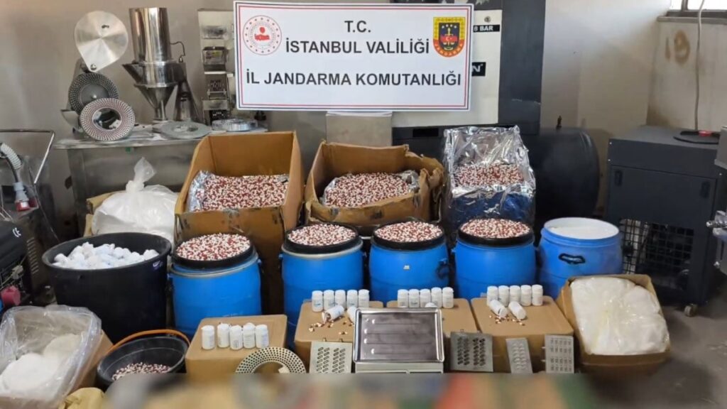 bakan yerlikaya duyurdu operasyonlar durmuyor 847 bin 600 adet ele gecirildi BWwQSJWb