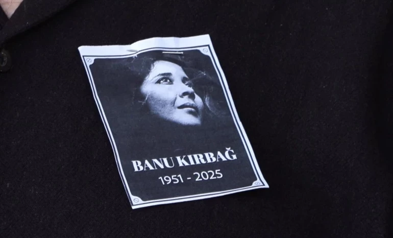 banu kirbag son yolculuguna ugurlandi 70lere damga vurmustu 0 li5IITFB