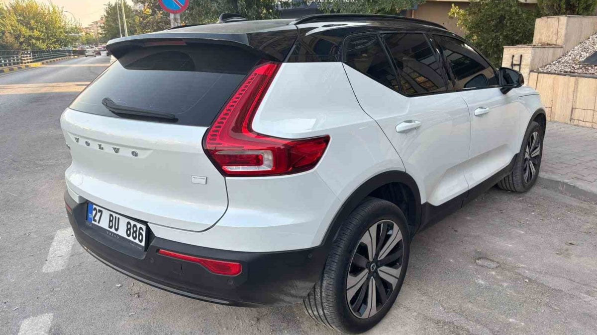 bayiden alinan volvo marka sifir elektrikli arac kusurlu cikti 2 U3jq2Rsz