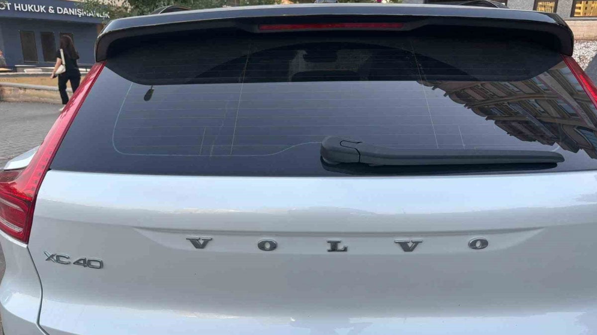bayiden alinan volvo marka sifir elektrikli arac kusurlu cikti 3