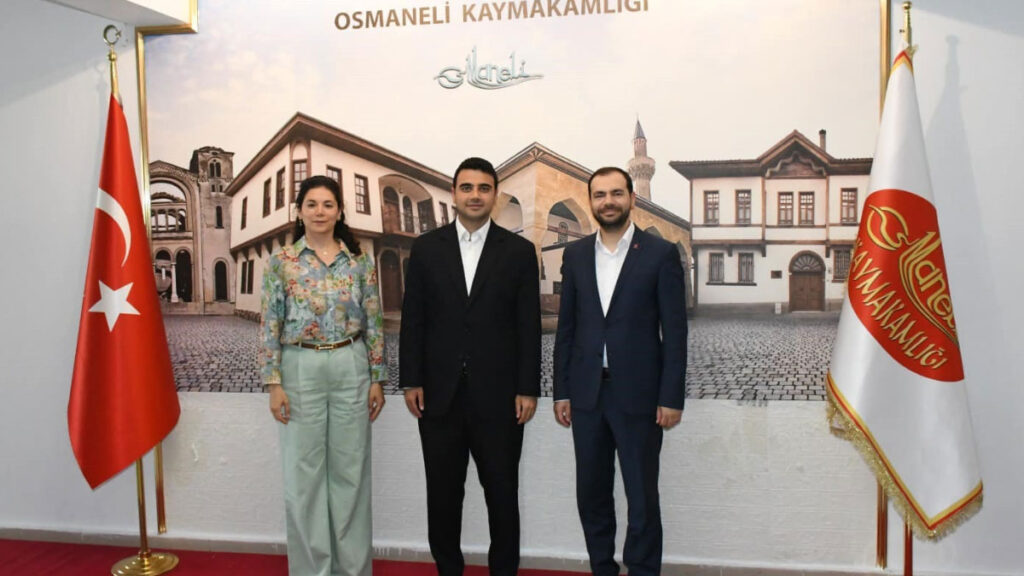 bebkadan kaymakam kilica ziyaret LrUfH3OY
