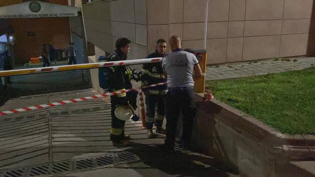 belediye binasinda yangin panigi dumanlar binayi sardi 1 GnayC4Wq