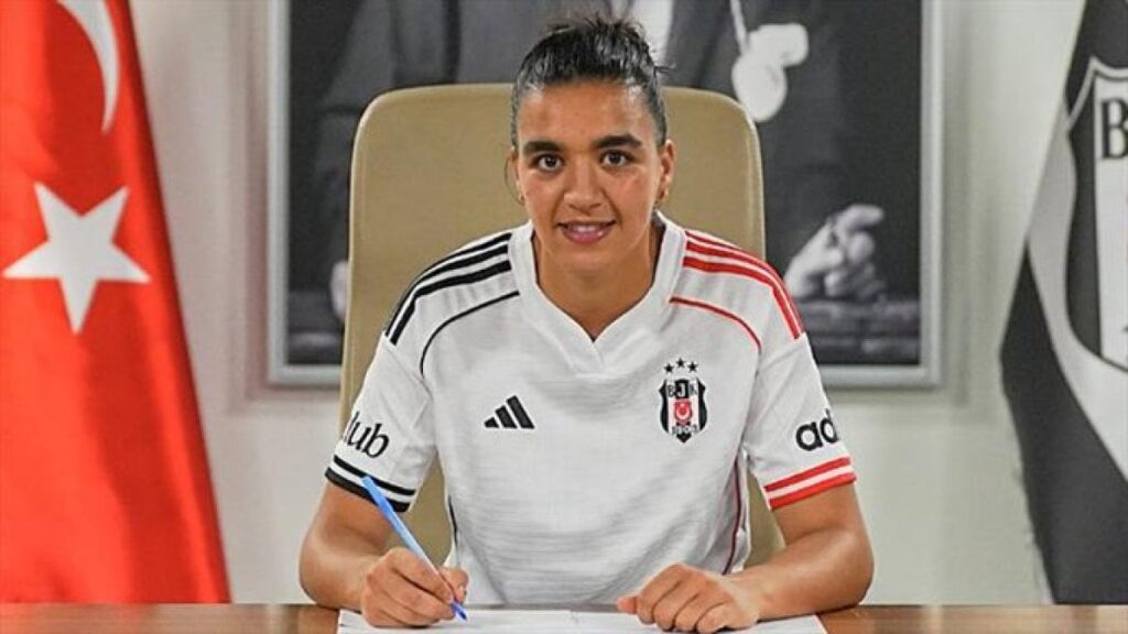 besiktasa cezayirli orta saha WNTE1fSI