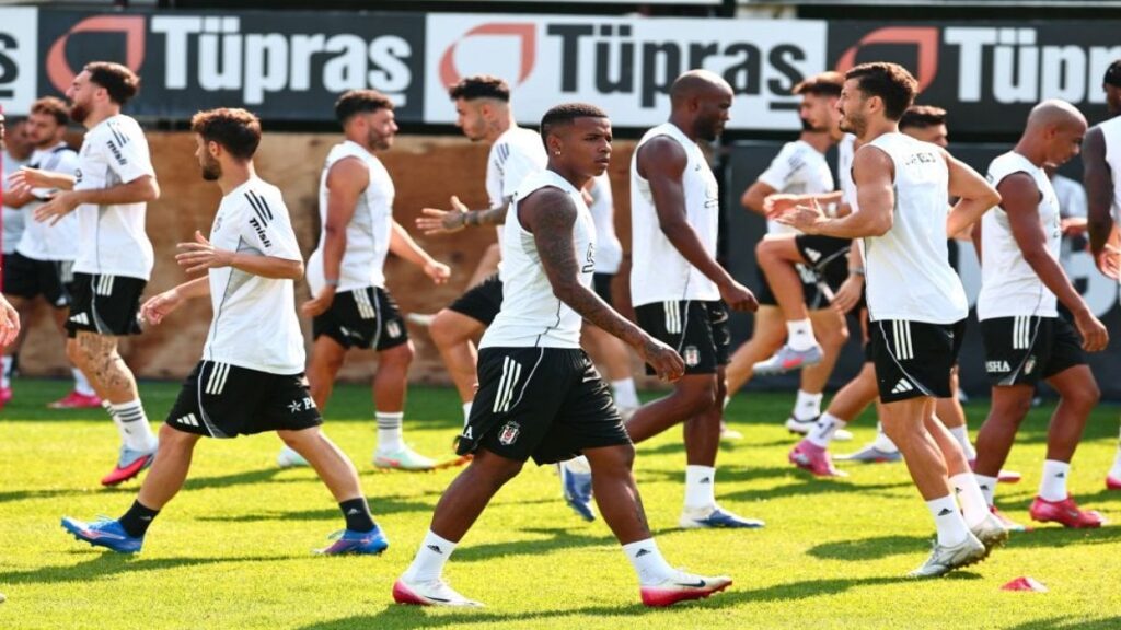 besiktasin yildizindan veda gibi paylasim eBVjG9jP