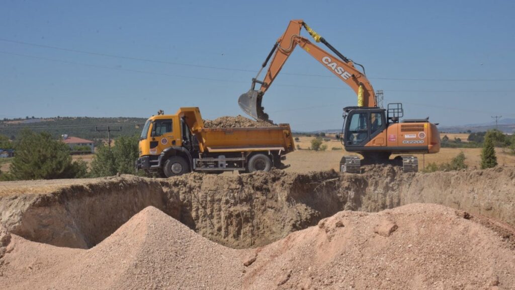 bilecik belediyesi fen isleri mudurlugu ekipleri sahadaki calismalarini surduruyor xTsZehVX