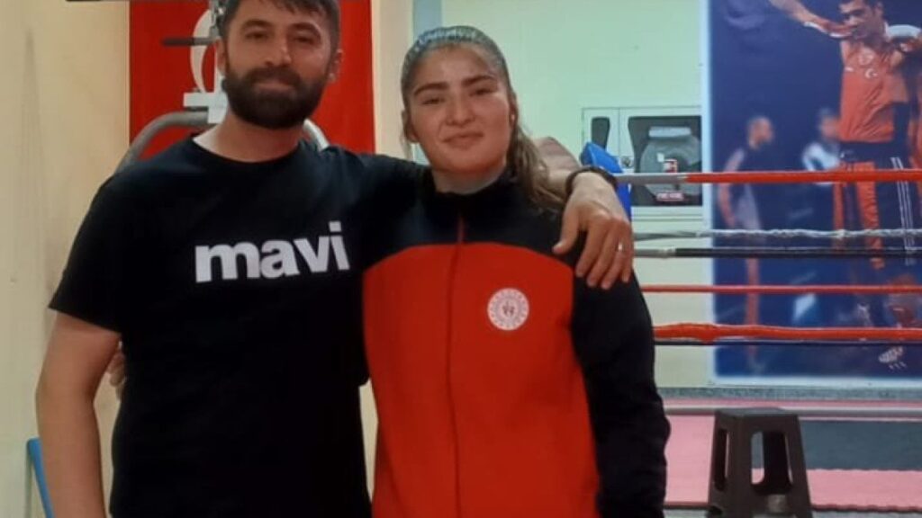 bilecikli basarili sporcu ve antrenoru milli takim kampinda QKjrHKyq