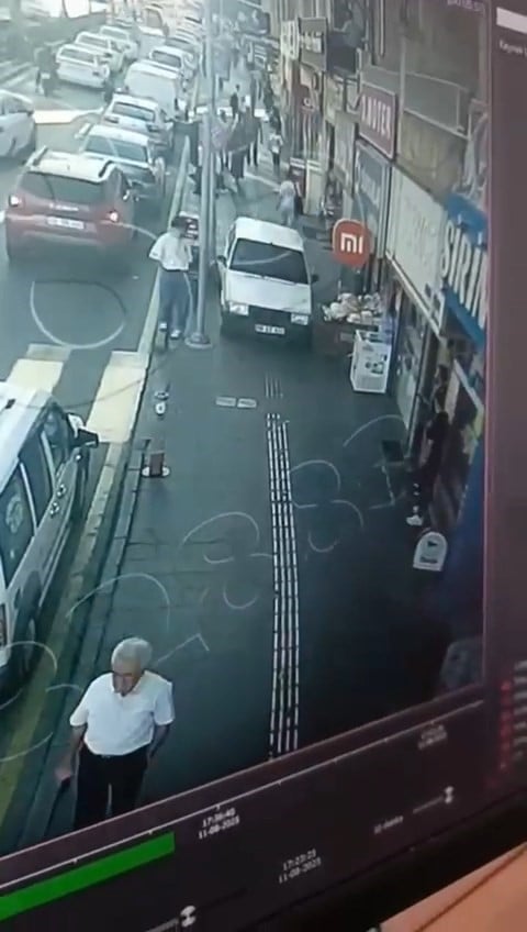 bir garip olay yolu birakti kaldirimdan ilerledi 1 wqHTYEbt