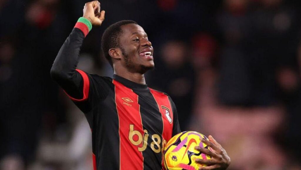 bournemouth paraya doymuyor 4 buyuk satis em8XPXnG