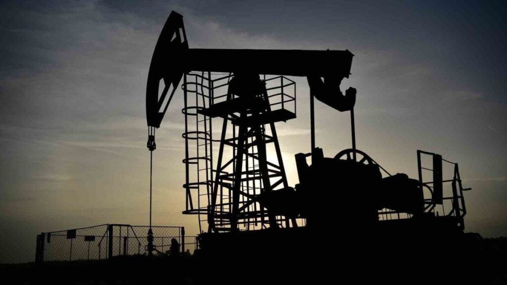 brent petrol yeni haftaya dususle basladi neler oluyor V9FsN7TX