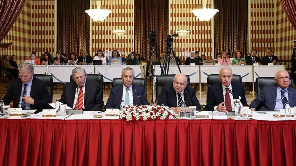 bulent arinc teroristler icin genel af ve umut hakki istedi dem partiyi takdir etti BH2e135b