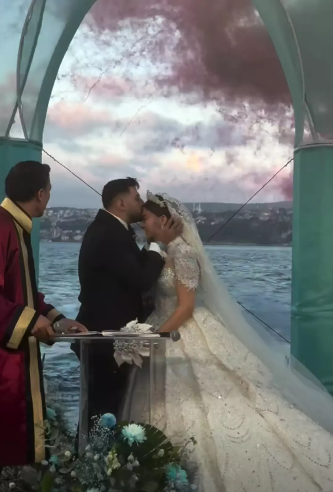 burak bulut ve eda sakizin dugununde yok yok kirbacli after parti olay oldu 1 T3MbrLsV
