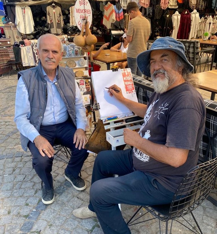 bursada ilginc durum ayni agacin altinda 55 yildir devam ediyor 3 yfMtEyt2