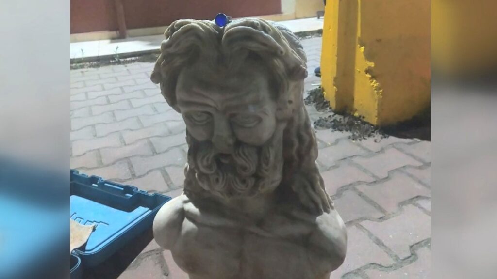 bursada tarihi eser operasyonu 2 heykel ele gecirildi svRLH1wu