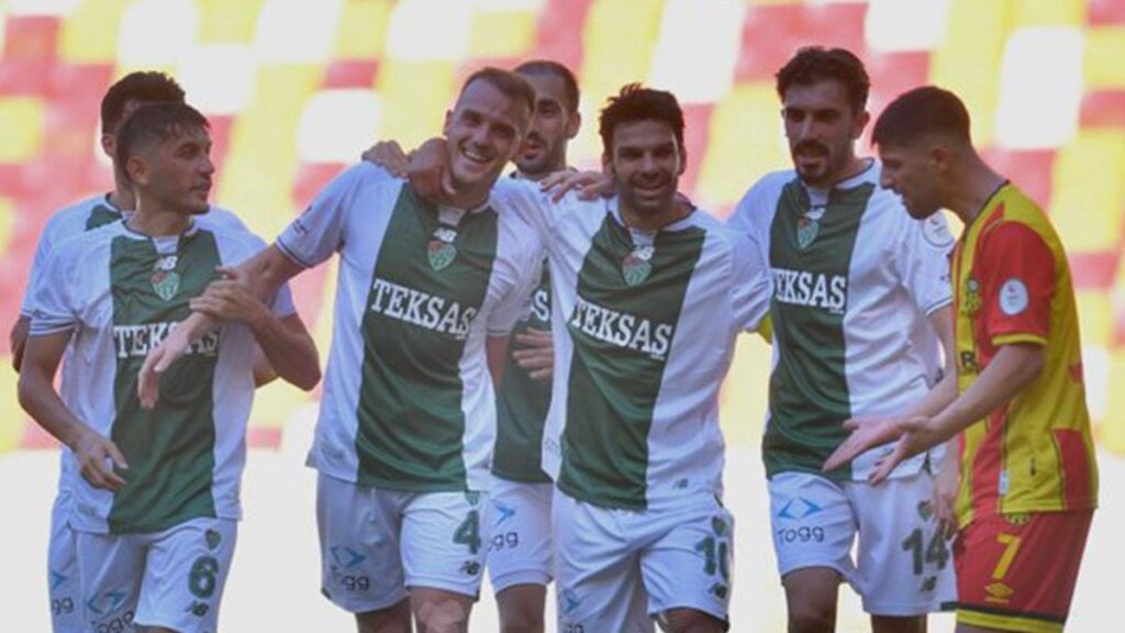 bursaspor sezona 8 golle firtina gibi girdi BVni6rhn