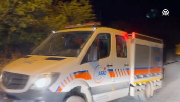 caya dusen kizini kurtarmak isteyen baba boguldu wQK6yP2s