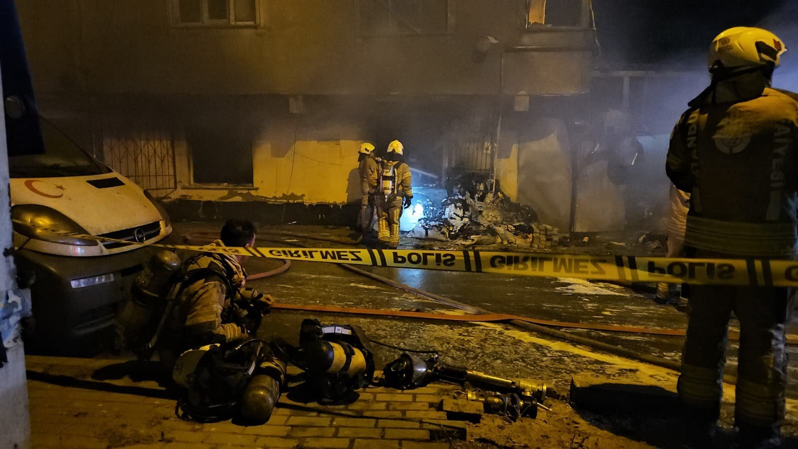 corap uretim atolyesi alevlere teslim oldu 1 XIeU4paL