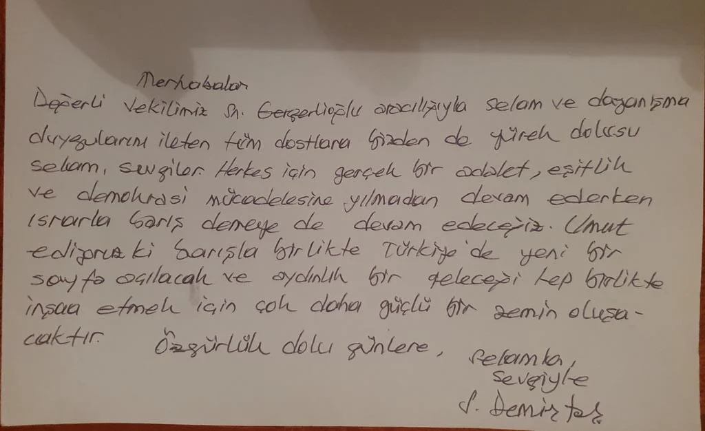cumlesindeki ince mesaj dikkat cekti tahliye edilecegi iddia ediliyordu sessizligini bozdu 1 WZQGiDAy