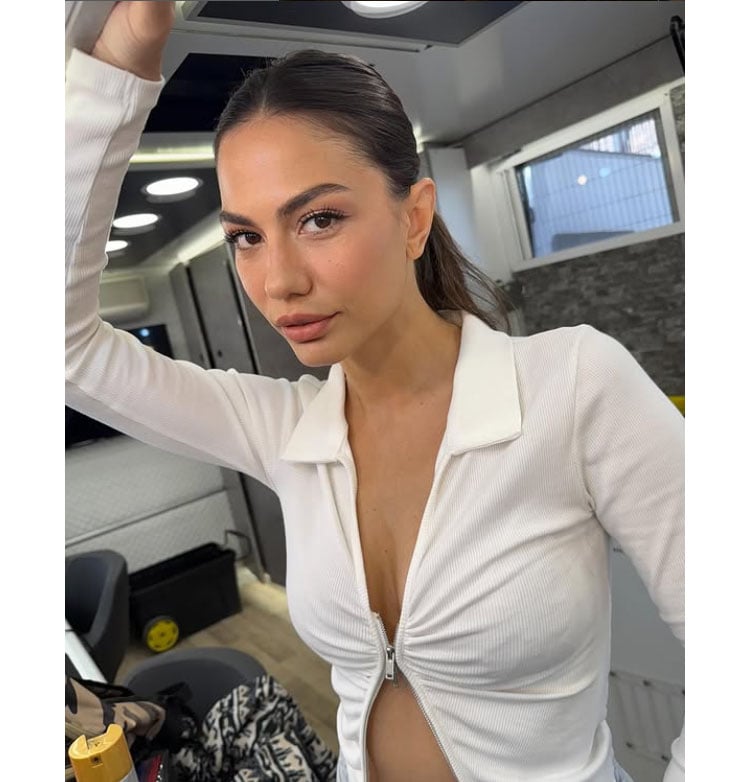 demet ozdemirden cesur ve iddiali pozlar takipcilerinden yorum yagdi 6 KpYc9wtd