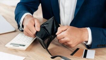 dev firma iflas bayragini cekti turkiyenin onde gelen markasiydi HYcueQ7H