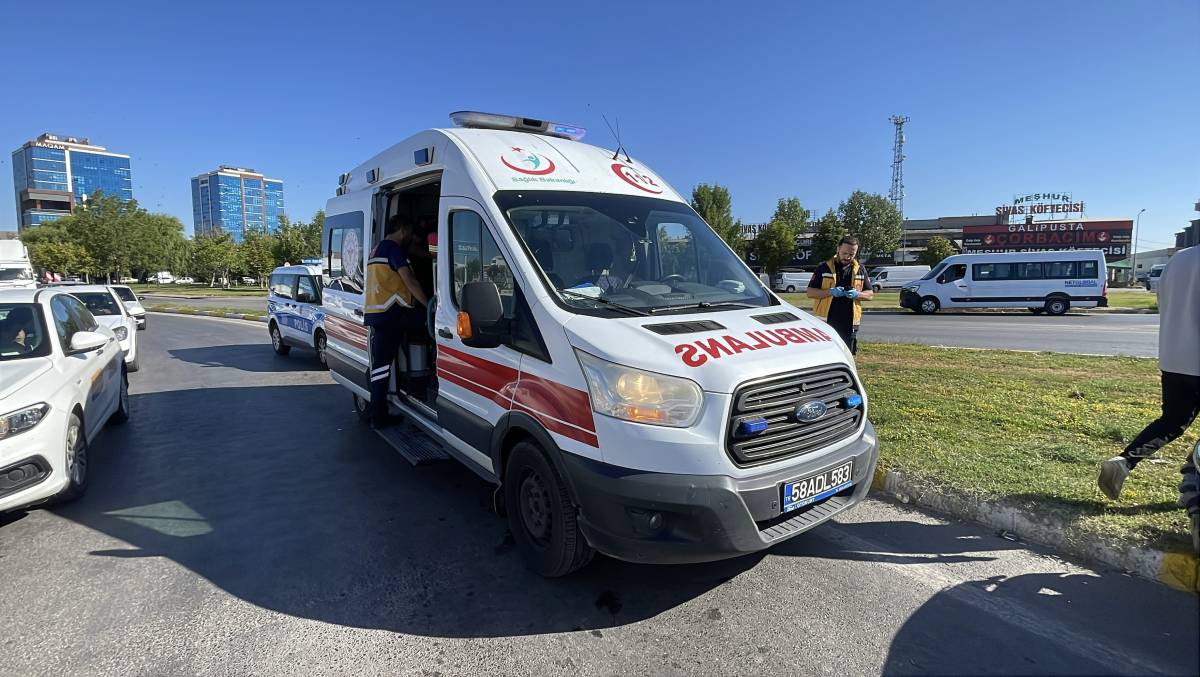 dikkatsizlik kazaya neden oldu yaralilar var 0 Otfqyumk