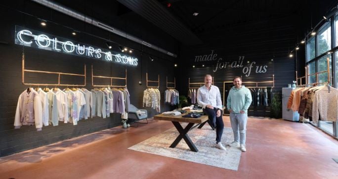 dunyaca unlu moda devi iflas etti 900 satis noktasi var 0 TjvnHnP3