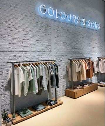 dunyaca unlu moda devi iflas etti 900 satis noktasi var 4 IX57JLwp