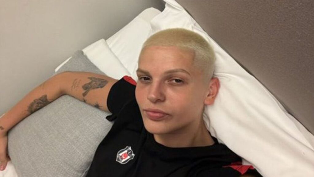 ebrar yine stil degistirdi yari finale kalirsak bakin ne yapacak r9mVd3Dv