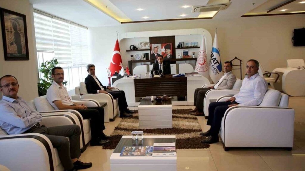 egitimde dijital donusum 1QKDumAd