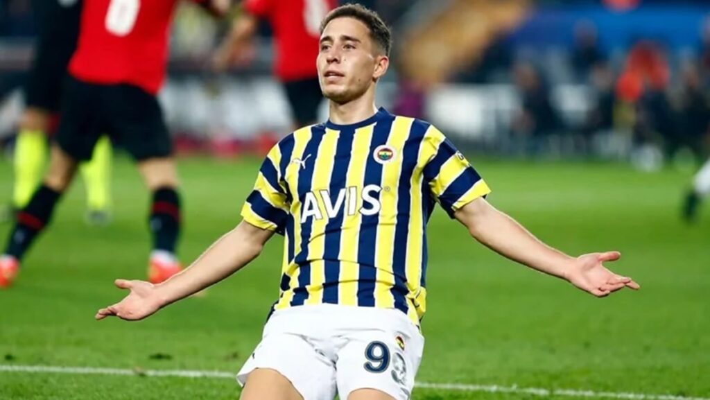 emre mora surpriz talip karar asamasinda D24aajlg