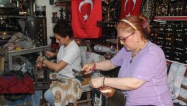 erkek isi diyenlere inat bakir isleme ustasi oldular LGhFxgzw