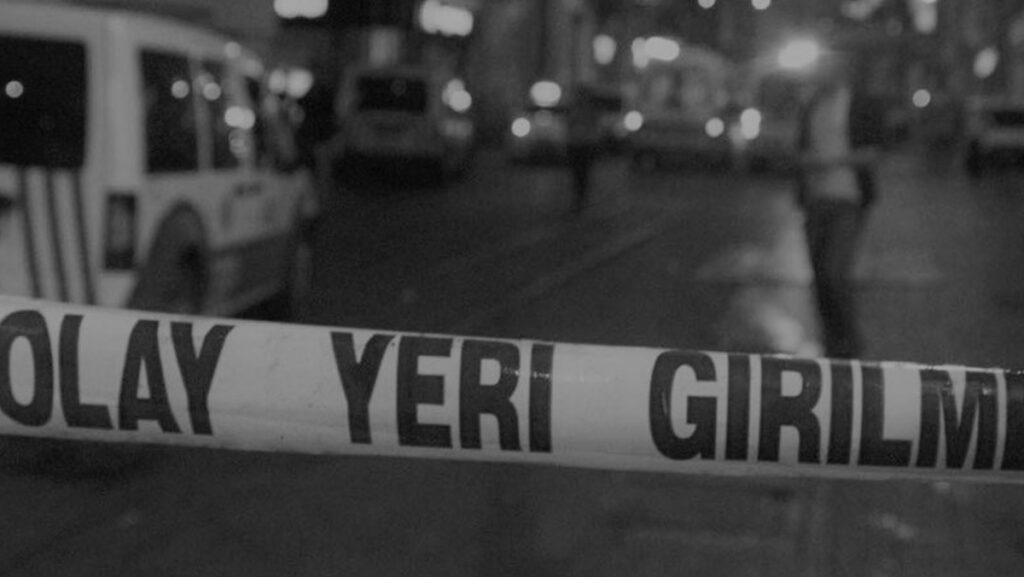 esini bicakla olduren kisi intihar etti nLdGsE2v